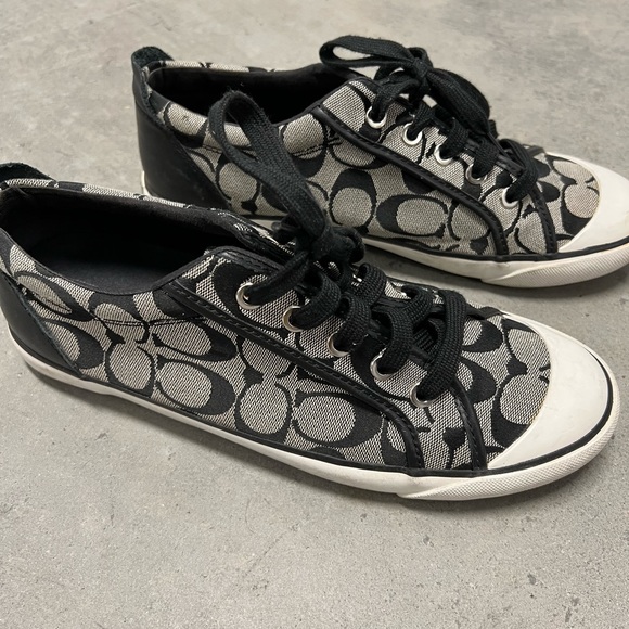 Coach Matching Set - Picture 3 of 6